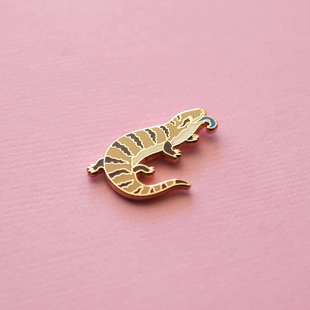 Mini Blue-tongued Skink Pin - Oh Plesiosaur