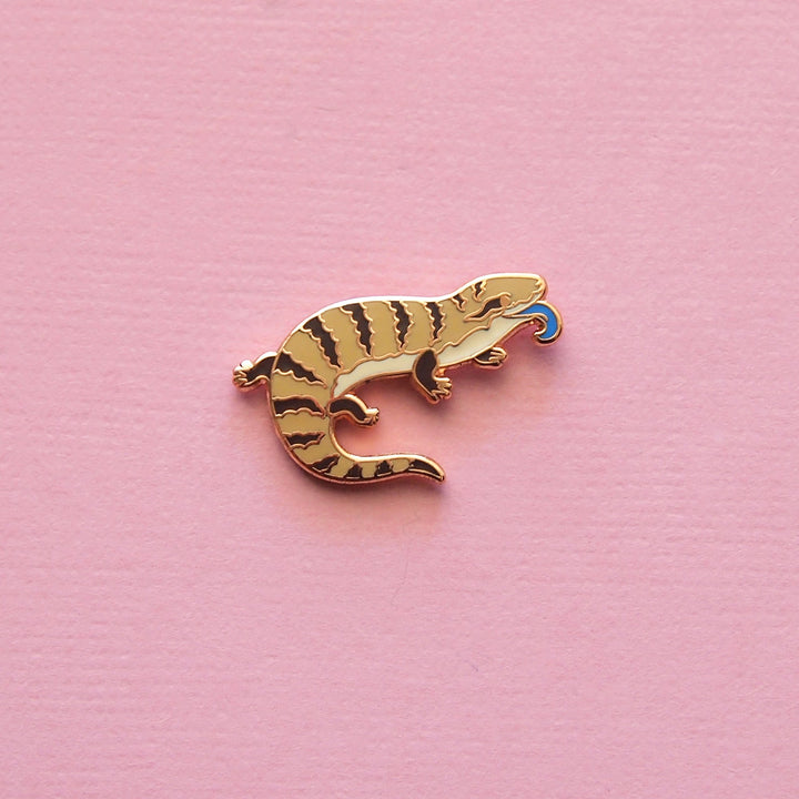 Mini Blue-tongued Skink Pin - Oh Plesiosaur